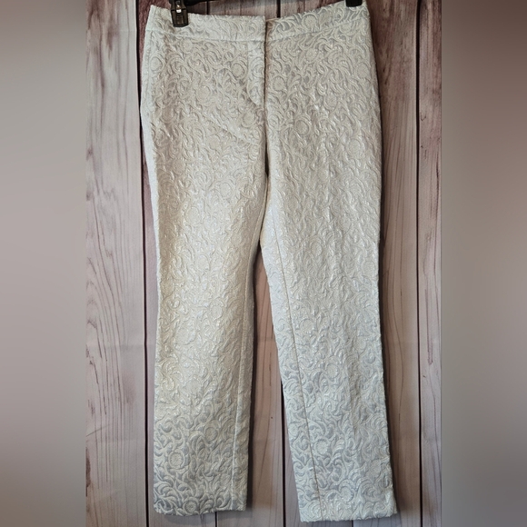 Ann Taylor Signature Petite  Cream Textured Cropped Pants Size 6P - Picture 1 of 8
